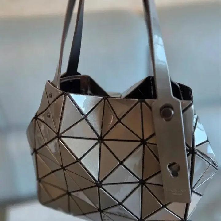 [BUNJANG] Bao Bao Prism Medium/Large Tote Bag / 바오바오 캐럿 미디엄 라지