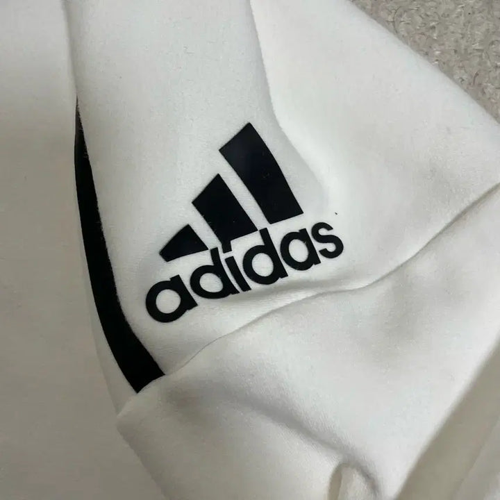 [BUNJANG] Adidas White Hoodie Zip-Up Size 100 / 아디다스 화이트 후드집업 100