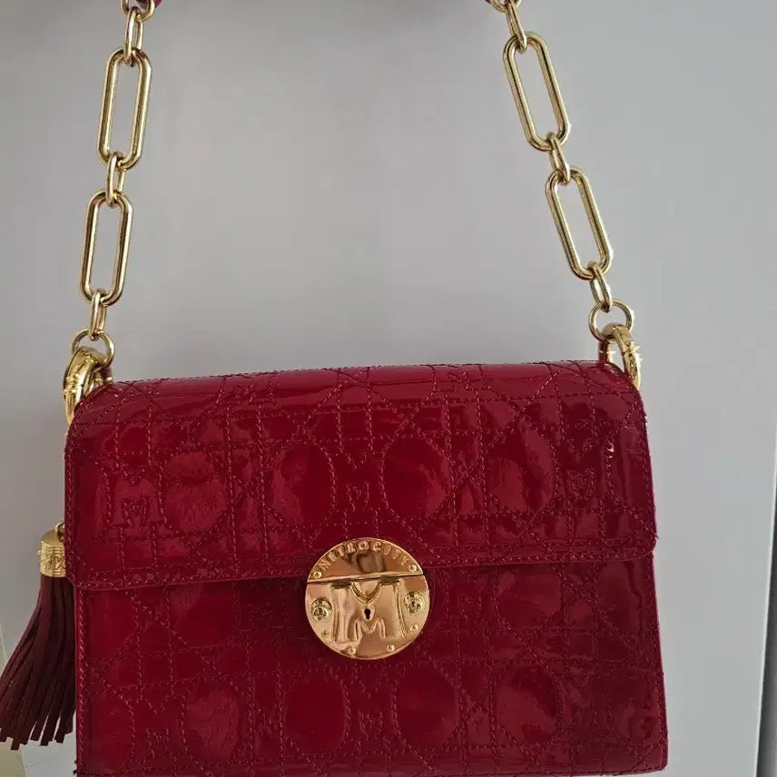 [BUNJANG] MCM Chain Shoulder Bag Red + Tassel / 메트로시티 체인 숄더백 레드 + 태슬