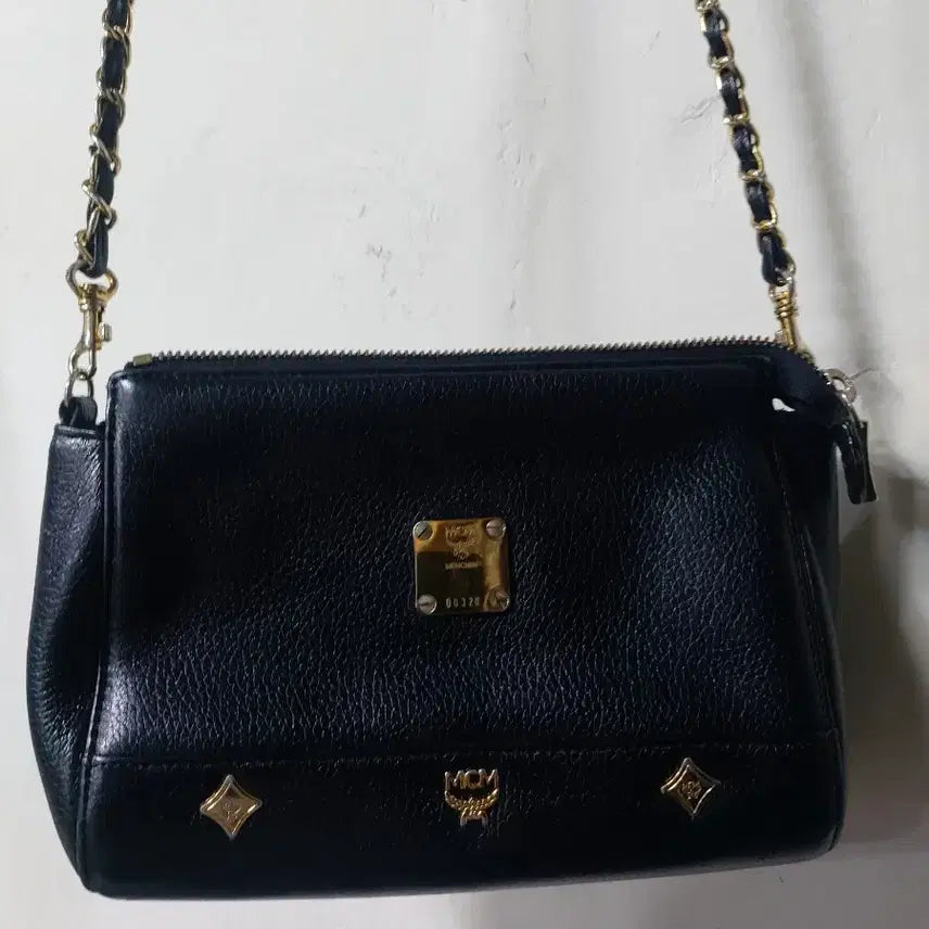 [BUNJANG] MCM Black Leather Chain Crossbody Bag / MCM 블랙 레더 체인 크로스백