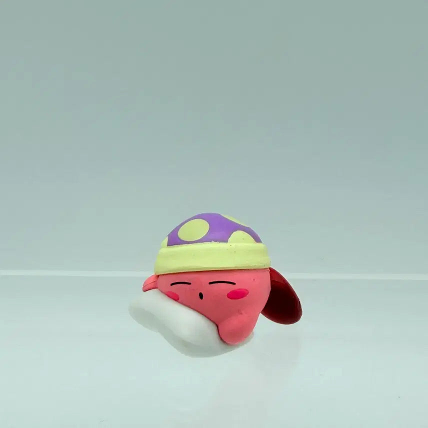 [BUNJANG] Kirby Hugcot Sleep Kirby Figure Gacha Capsule Toy / 별의커비 허그코트 슬립 커비 피규어 가챠 캡슐토이 (175)