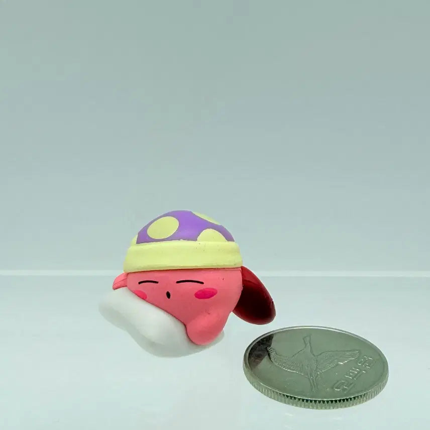 [BUNJANG] Kirby Hugcot Sleep Kirby Figure Gacha Capsule Toy / 별의커비 허그코트 슬립 커비 피규어 가챠 캡슐토이 (175)