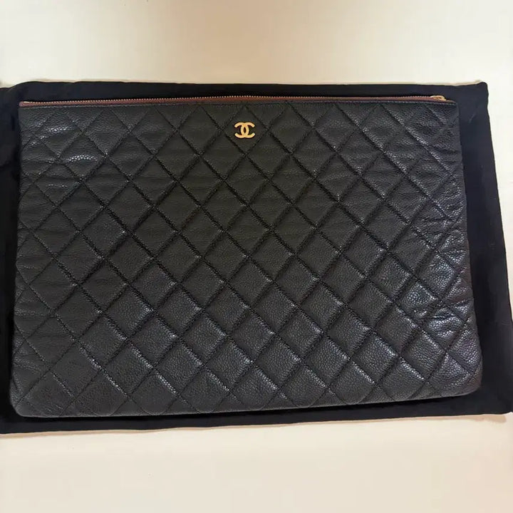 [BUNJANG] Chanel Black Quilted Leather Clutch / 샤넬 블랙 퀼팅 레더 클러치