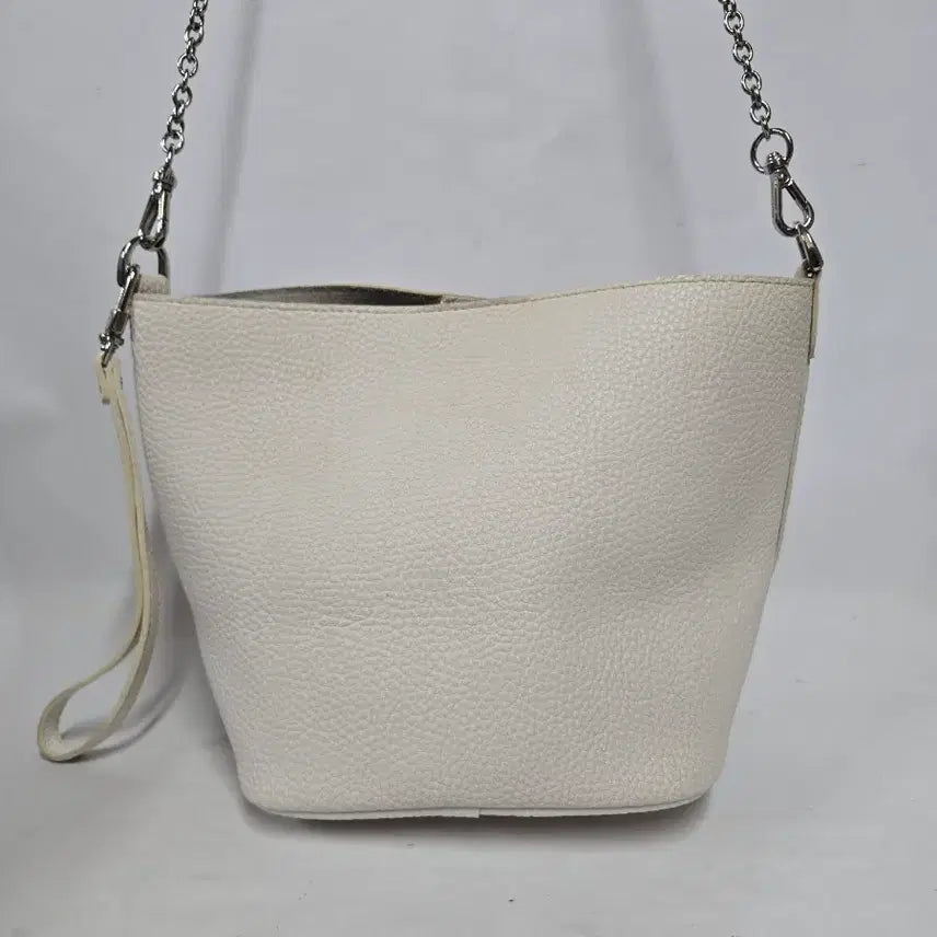 [BUNJANG] Fintacapur Fingo Bag Metal Chain Crossbody Bag / 파인트카푸어 핑고백 메탈체인 크로스백