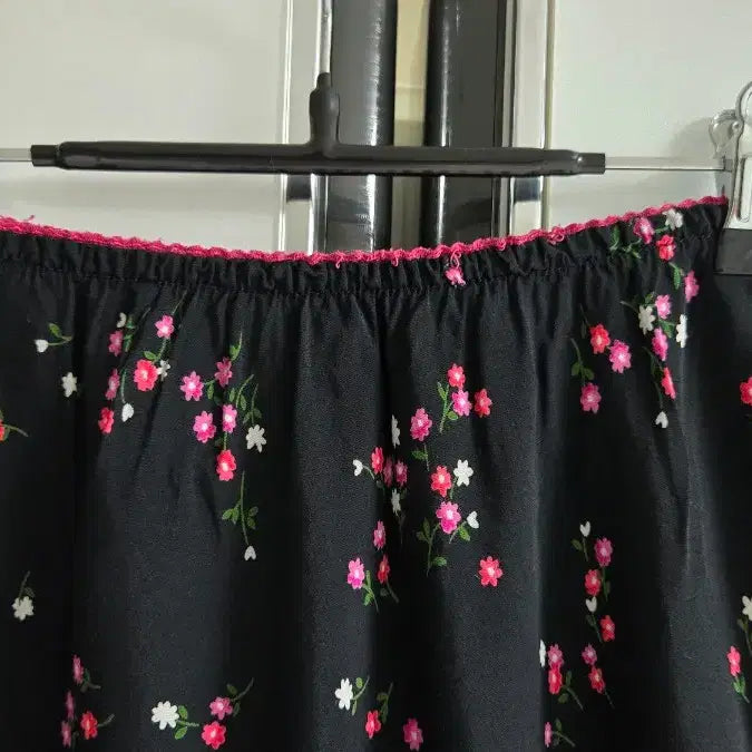 [BUNJANG] OTTO Black Flower Skirt Free Size / OTTO 블랙 플라워 스커트 FREE