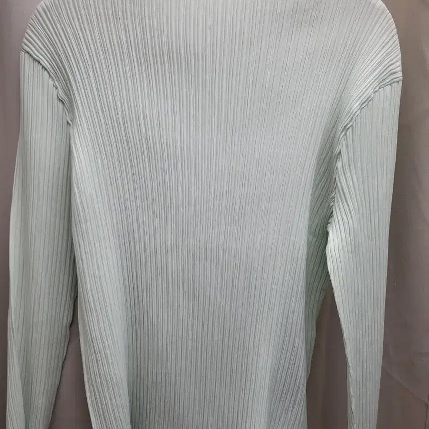 [BUNJANG] Issey Miyake Pleats Hatching Top Mint Size 2 / 이세이미야케 해칭 탑 판매해요