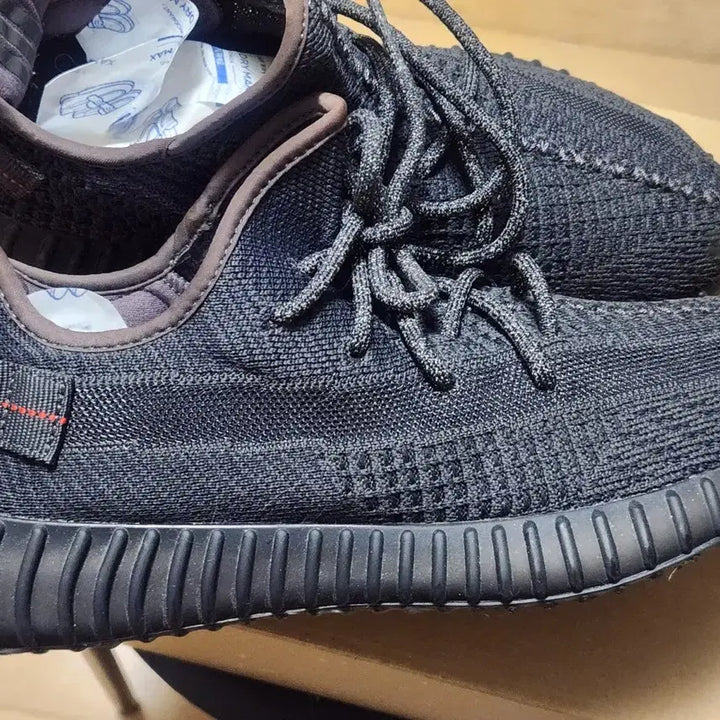 [BUNJANG] Adidas Yeezy Boost 350 V2 Black / 아디다스 이지부스트 350 V2 블랙