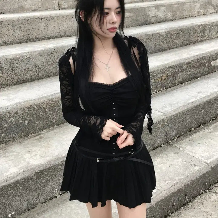 [BUNJANG] XERIF Corset Pleated Dress / XERIF 세리프 스판 코르셋 플리츠 원피스