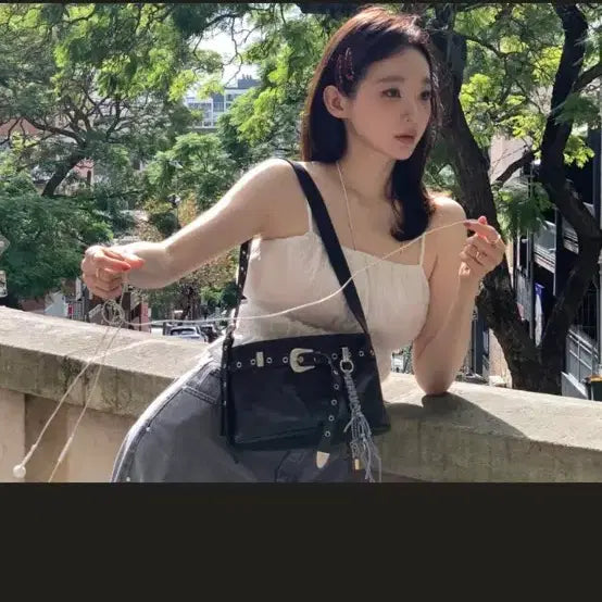[BUNJANG] AvieMUA Crinkle Shirring Blouse / 아비에무아 크링클셔링블라우스