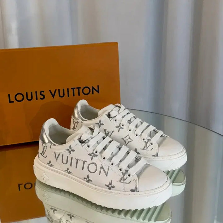 [BUNJANG] Louis Vuitton Monogram Time Out Sneakers / 루이비통 모노그램 타임아웃 스니커즈