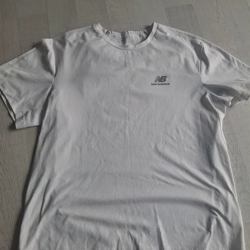 [BUNJANG] New Balance T-Shirt Size 105 / 뉴발란스 반팔티105