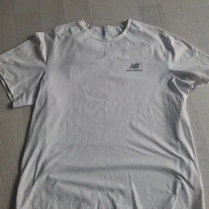 [BUNJANG] New Balance T-Shirt Size 105 / 뉴발란스 반팔티105