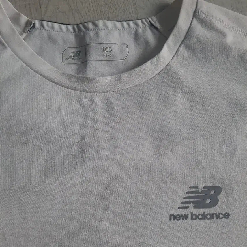 [BUNJANG] New Balance T-Shirt Size 105 / 뉴발란스 반팔티105