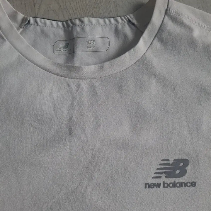 [BUNJANG] New Balance T-Shirt Size 105 / 뉴발란스 반팔티105