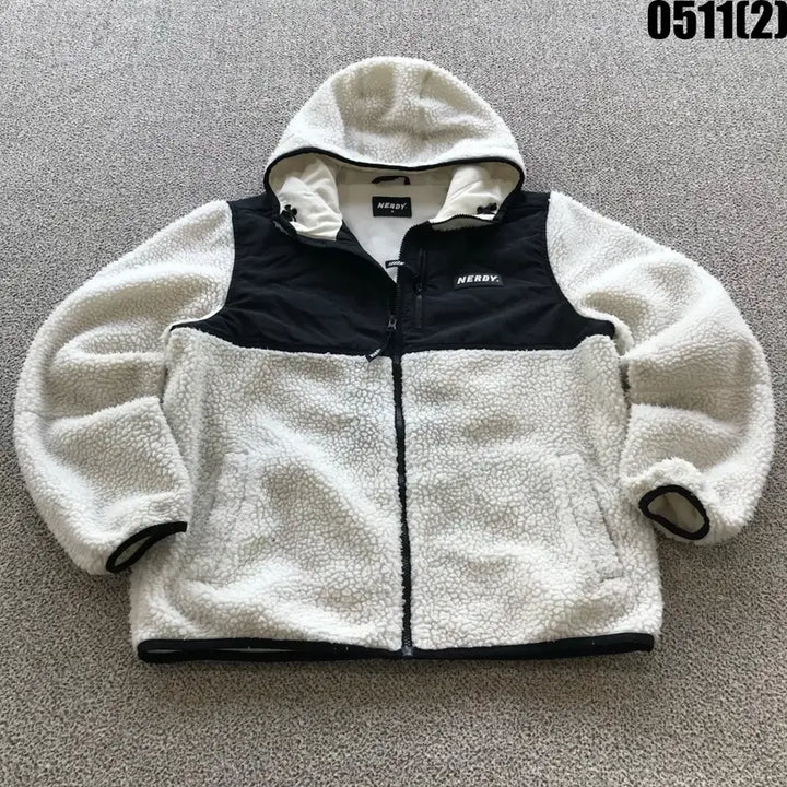 [BUNJANG] NERDY Fleece Zip-Up Hoodie White/Black M / 널디 후리스 집업 후드 화이트/블랙 m