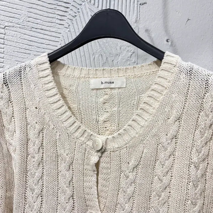 [BUNJANG] BEMUSE Ivory Cable Knit Short Sleeve Cardigan / 비뮤즈 아이보리 케이블짜임 반팔 가디건