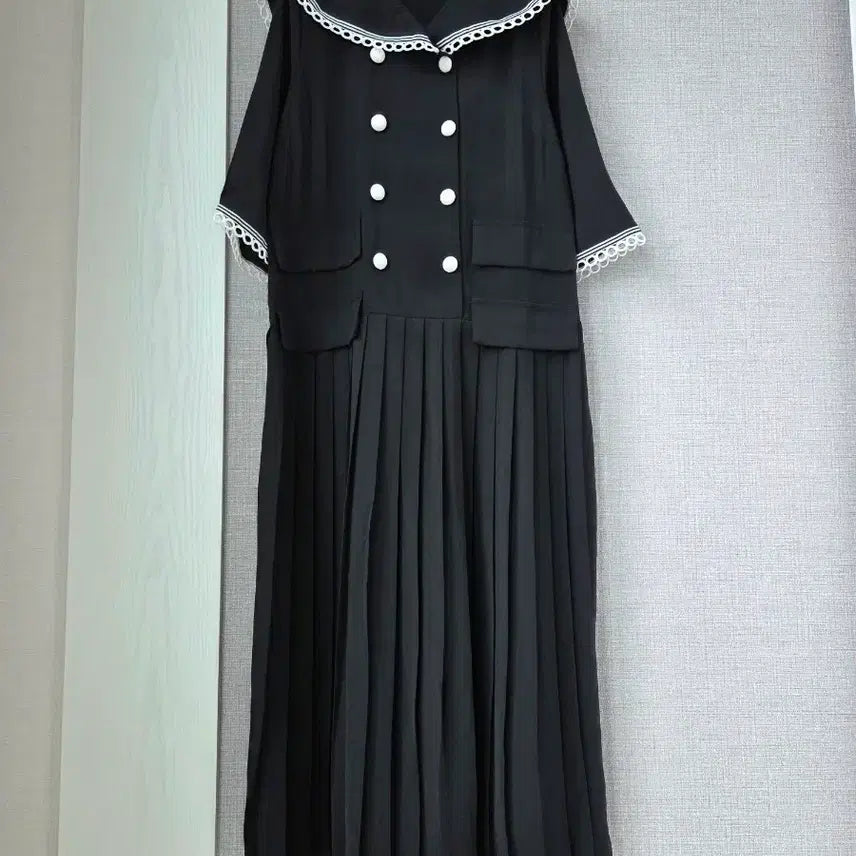 [BUNJANG] Pleated Maxi Dress Black / 빅케프카라 플리츠 맥시원피스