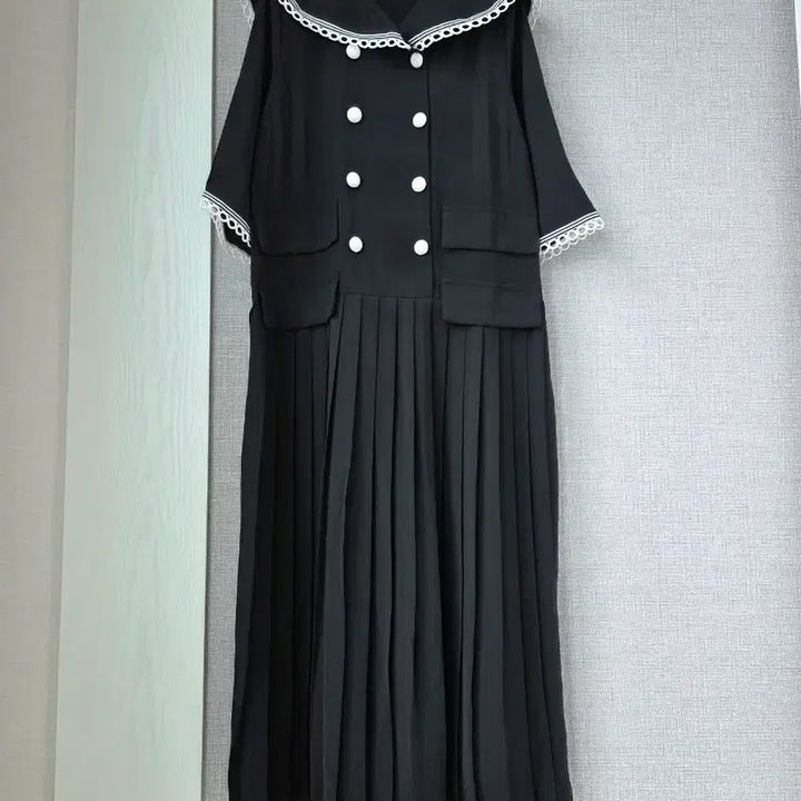[BUNJANG] Pleated Maxi Dress Black / 빅케프카라 플리츠 맥시원피스