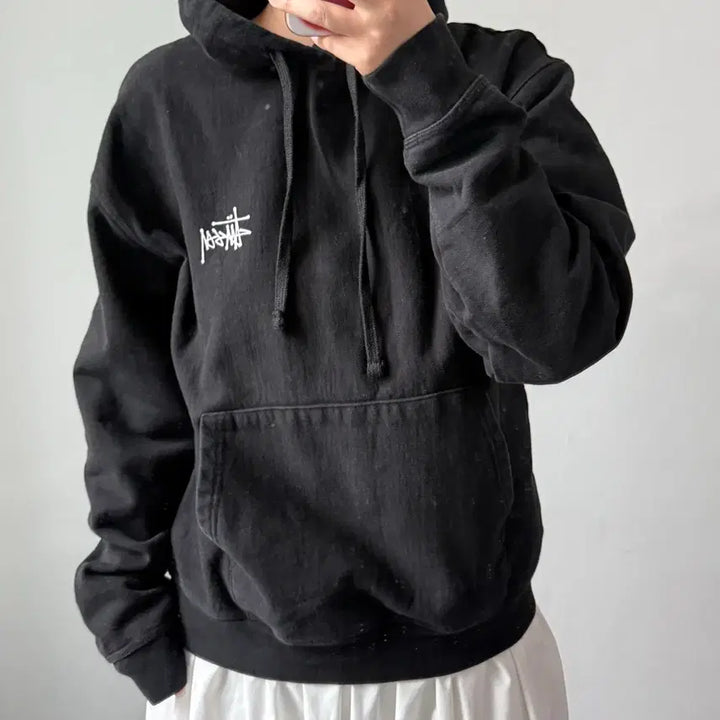 [BUNJANG] Stussy Black Hoodie / [M] 스투시 블랙 후드티