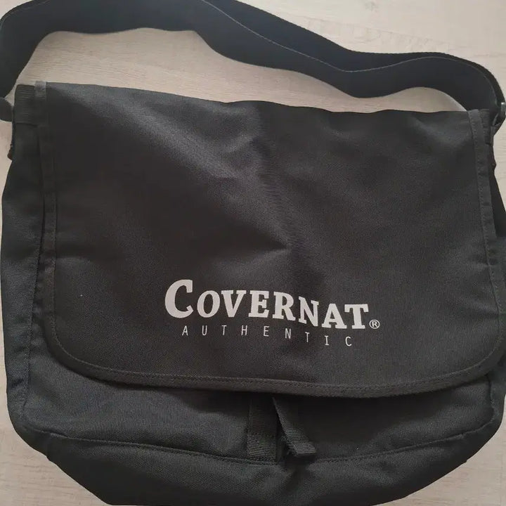 [BUNJANG] Covernat Messenger Bag / 커버낫 메신저백