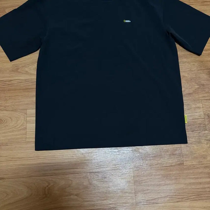 [BUNJANG] National Geographic Short Sleeve T-Shirt Size 90 / [90] 내셔널지오그래픽 반팔티