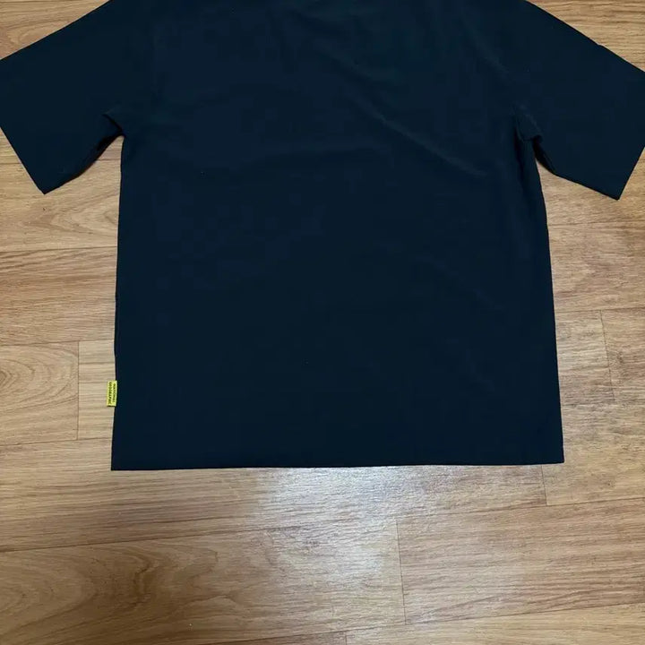 [BUNJANG] National Geographic Short Sleeve T-Shirt Size 90 / [90] 내셔널지오그래픽 반팔티