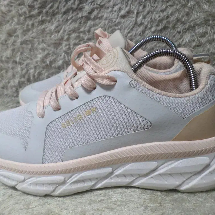 [BUNJANG] Religion Sneakers / 후루룩구제2 여250 릴리전 운동화 스니커즈 중고 신발 260511