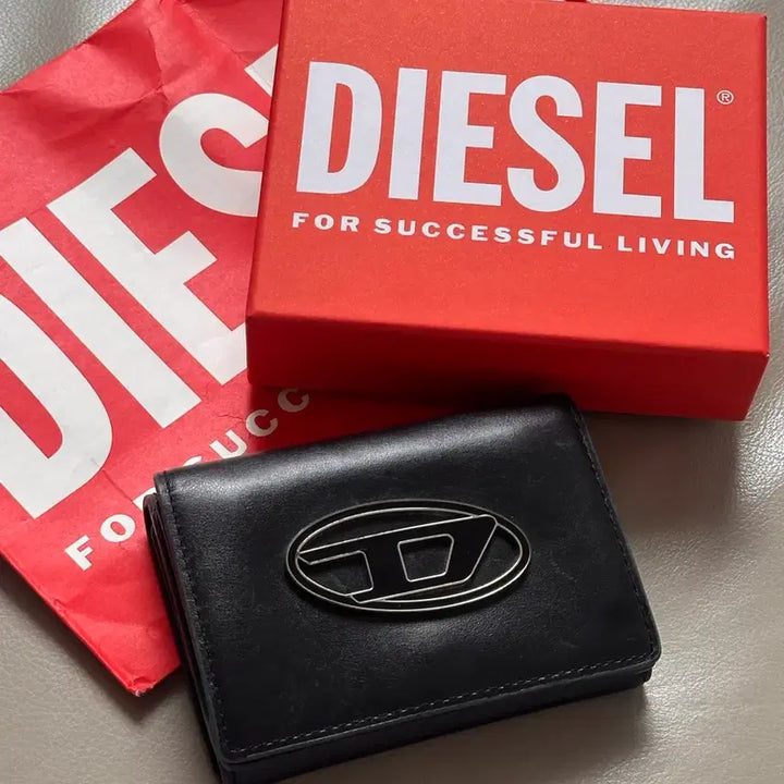 [BUNJANG] Diesel Trifold Coin S Leather Wallet Black / 디젤 지갑 트라이폴드 코인 S 레더 월렛 블랙 가죽 3단 반지갑