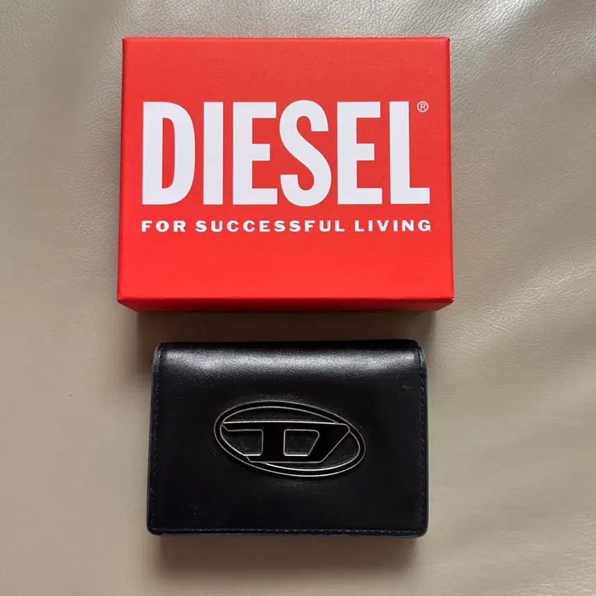 [BUNJANG] Diesel Trifold Coin S Leather Wallet Black / 디젤 지갑 트라이폴드 코인 S 레더 월렛 블랙 가죽 3단 반지갑