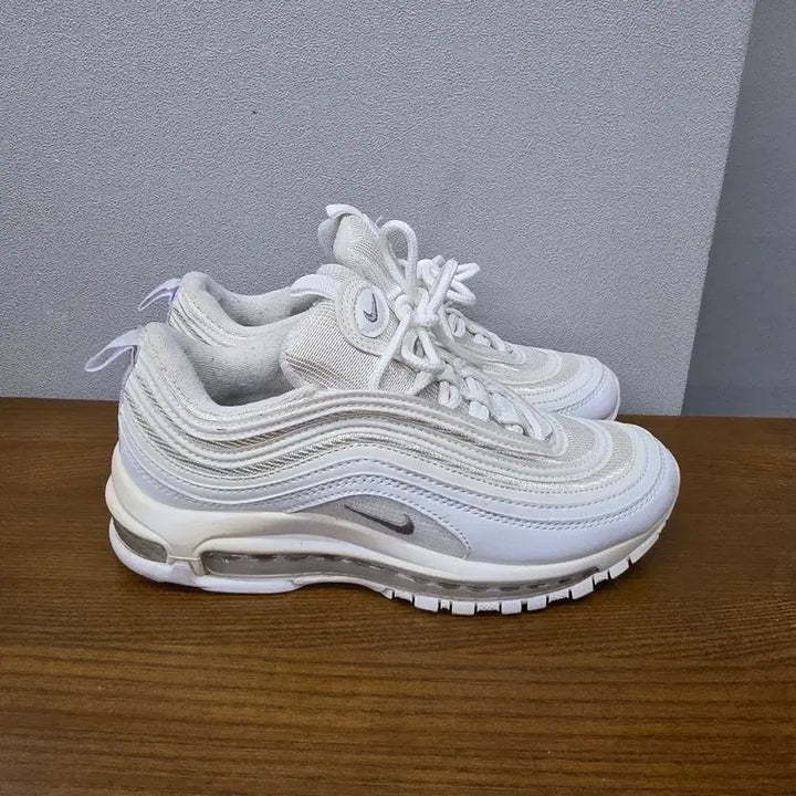 [BUNJANG] Nike Air Max 97 Triple White Sneakers (235mm) / 나이키 에어맥스97 트리플화이트