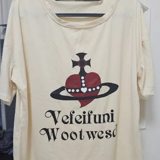 [BUNJANG] Vivienne Westwood Style Short Sleeve T-Shirt - Ivory / Vivienne Westwood 스타일 반팔 티셔츠 아이보리