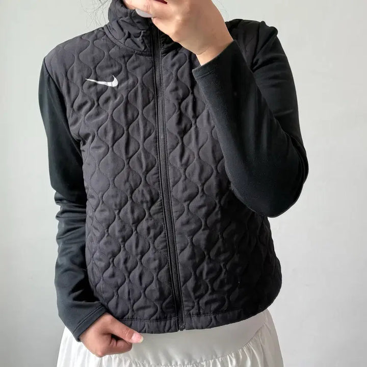 [BUNJANG] Nike AeroLayer Lightweight Zip-Up Jacket / [M] 나이키 에어로레이어 경량집업
