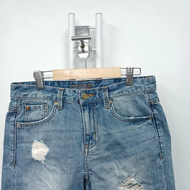 [BUNJANG] Guess Gold Button Denim Shorts 27 / 게스 청 반바지 금장 단추 27