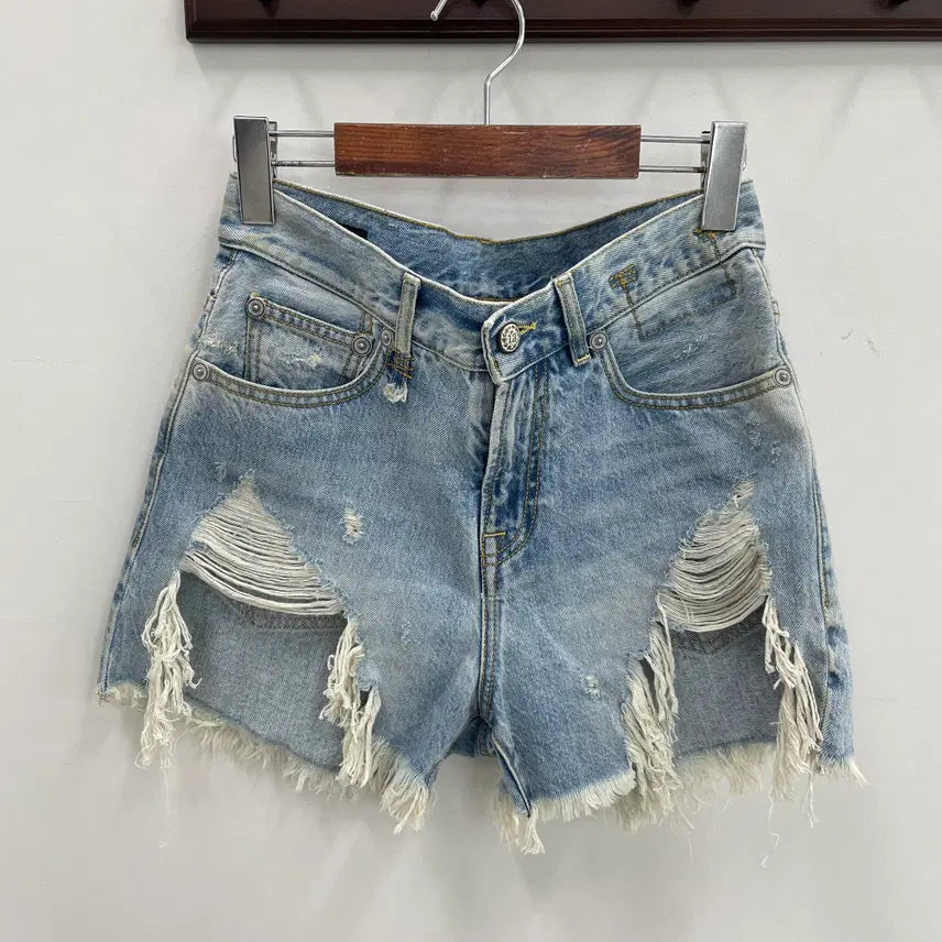 [BUNJANG] R13 Distressed Denim Shorts (Women&