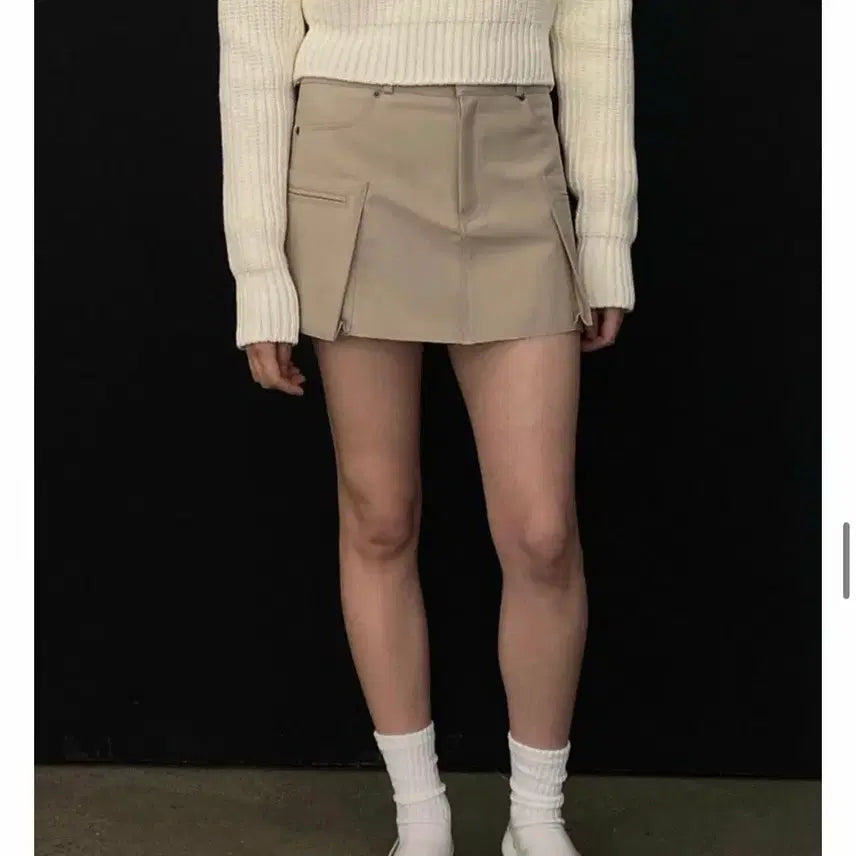[BUNJANG] London Plot Rivet Cargo Skirt Beige Size S / 런던플랏 리벳 카고스커트 s사이즈 베이지