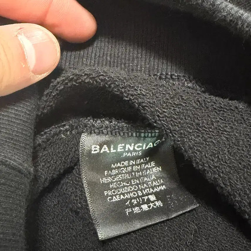 [BUNJANG] Balenciaga Wave Logo Black Hoodie / 발렌시아가 웨이브 로고 블랙 후드티
