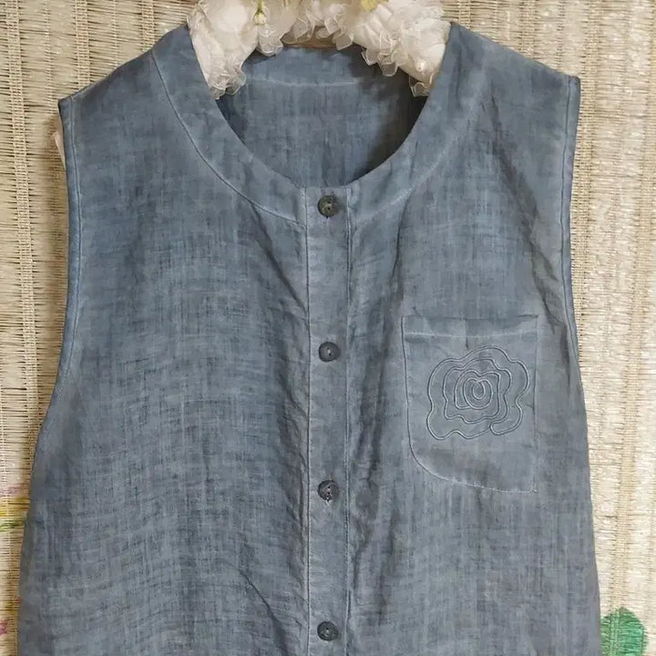 [BUNJANG] Linen Sleeveless Dress with Blue Floral Embroidery / 린넨 블루 꽃 자수 민소매 원피스