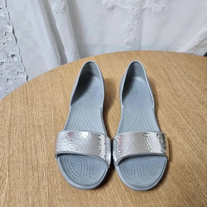 [BUNJANG] Crocs Lina Sandal Size 235 / 크록스 리나 샌들 235