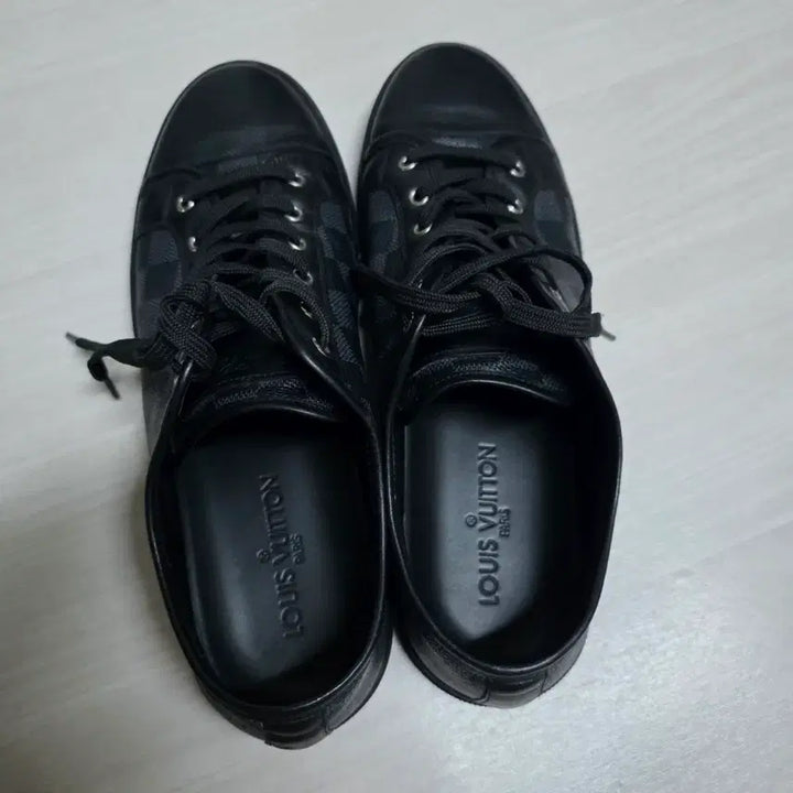 [BUNJANG] Louis Vuitton Damier Graphite Leather Sneakers / [정품감별완료] 루이비통 다미에 그라파이트 레더스니커즈 (6.5 사이즈)