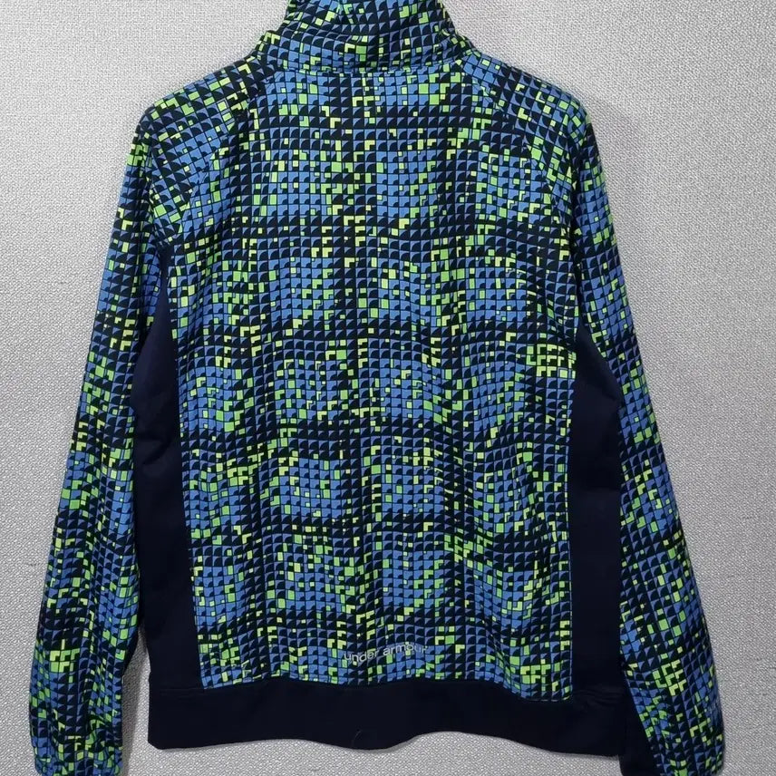 [BUNJANG] SM Under Armour Lightweight Multi-Color Windbreaker / SM ) 언더아머 멀티컬러 경량 바람막이