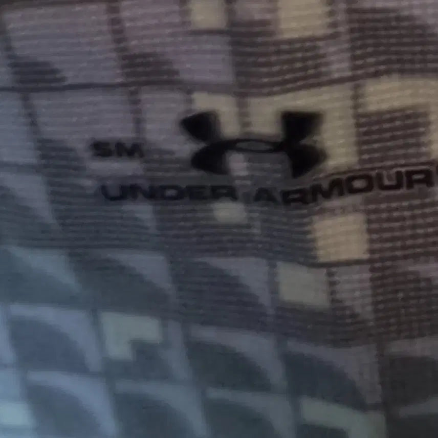 [BUNJANG] SM Under Armour Lightweight Multi-Color Windbreaker / SM ) 언더아머 멀티컬러 경량 바람막이