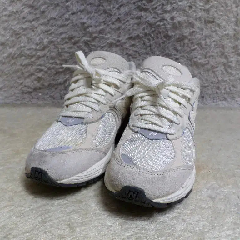 [BUNJANG] New Balance 2002R Sneakers (Used) / 후루룩구제2 240 뉴발란스2002R 운동화 중고 신발 260511