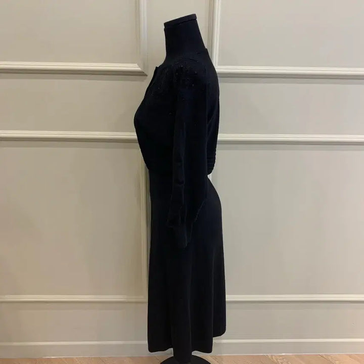 [BUNJANG] Fendi Lace Embroidered Knit Dress Black / 267000855 펜디 레이스 자수 니트 원피스 블랙