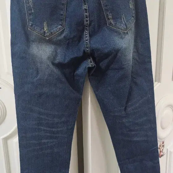 [BUNJANG] Damaged Wash Denim Skinny Jeans / 데미지 워싱 데님 청바지