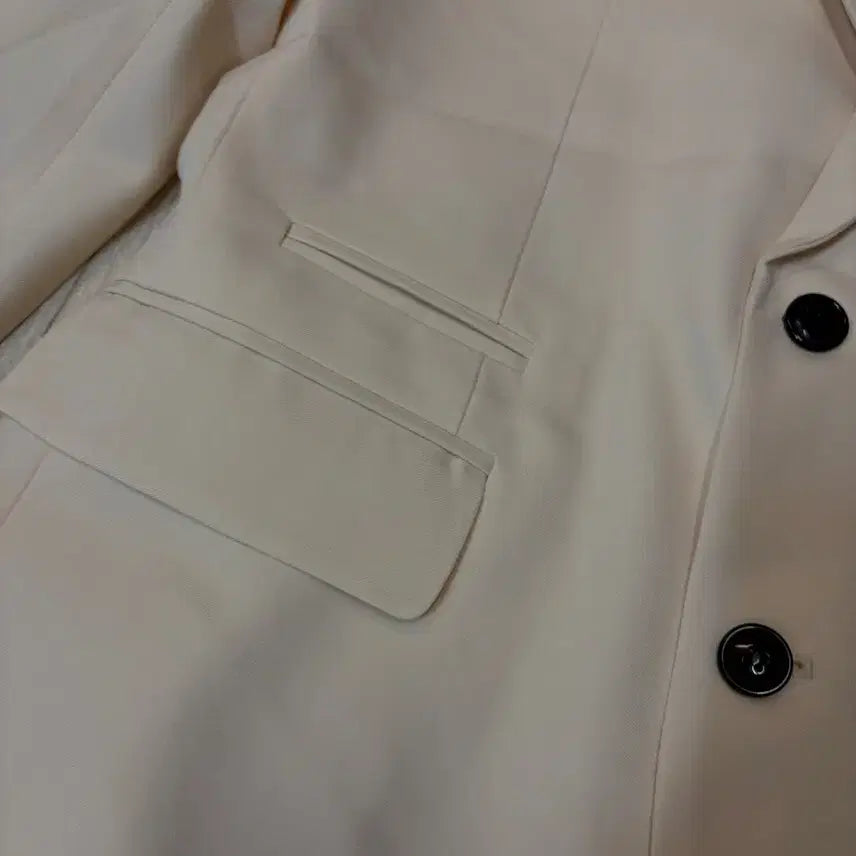 [BUNJANG] Ivory Suit Jacket for Women (Size 66-77) / 아이보리색 여성용 정장 자켓 66-77