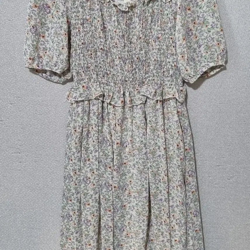 [BUNJANG] Mills Studio Flower Pattern Smocking Banding Chiffon Short Sleeve Dress (XS) / 새상품) XS (44) 밀스튜디오 플라워패턴 스모킹밴딩 쉬폰 반팔 원피스