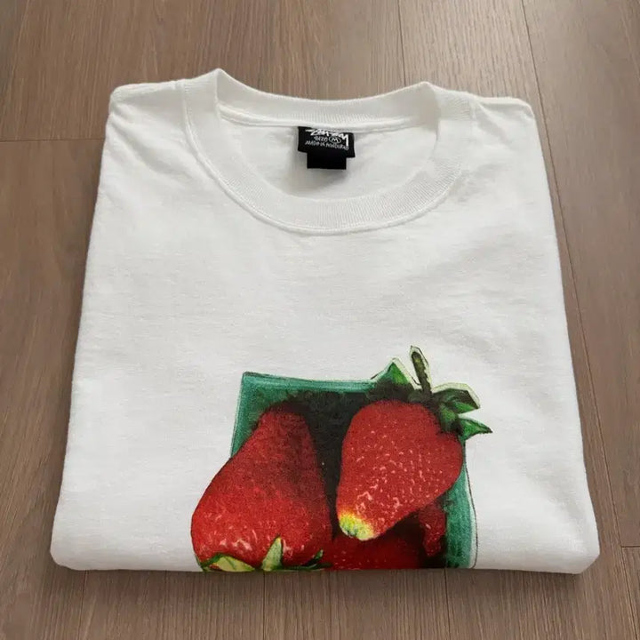 [BUNJANG] Stussy Berries T-Shirt White / 스투시 베리즈 티셔츠 화이트