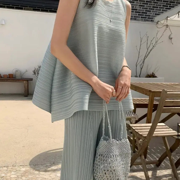 [BUNJANG] Jdemong Pleats Glow Volume Camisole Mint (Regular Length) / 제이드몽 플리츠 글로우 볼륨 나시탑 민트(기본기장)