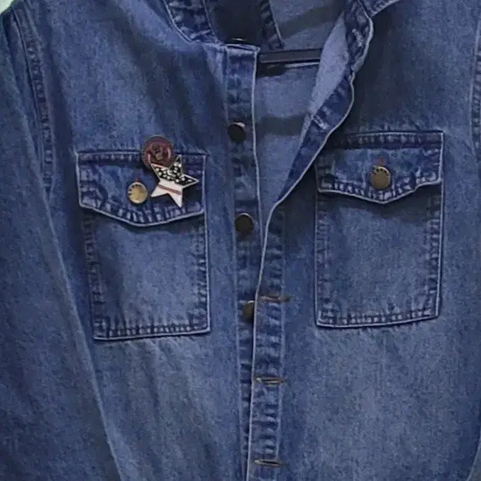 [BUNJANG] Denim Jumpsuit with Brooch / 데님 청 점프수트