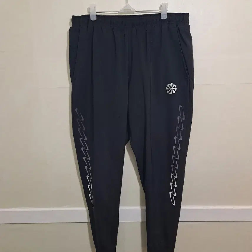 [BUNJANG] Nike Black Lightweight Training Pants Size 35 / 나이키 블랙경량 트레이닝 바지 35사이즈